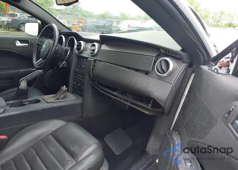 2007 Ford Shelby Gt500 из США, поврежденный, VIN 1ZVHT88SX75317986